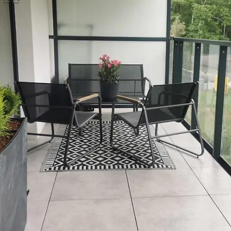 Plazowa Park Apartment *